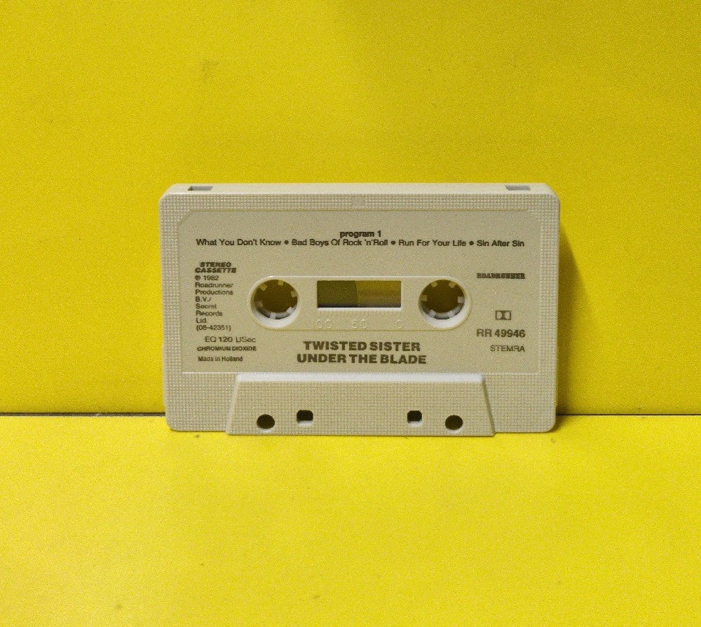 Twisted Sister - Under The Blade - 1982 - RR 49946 - Used - EX - Cassettes - UK/European Import - Textured Beige Tape Shell