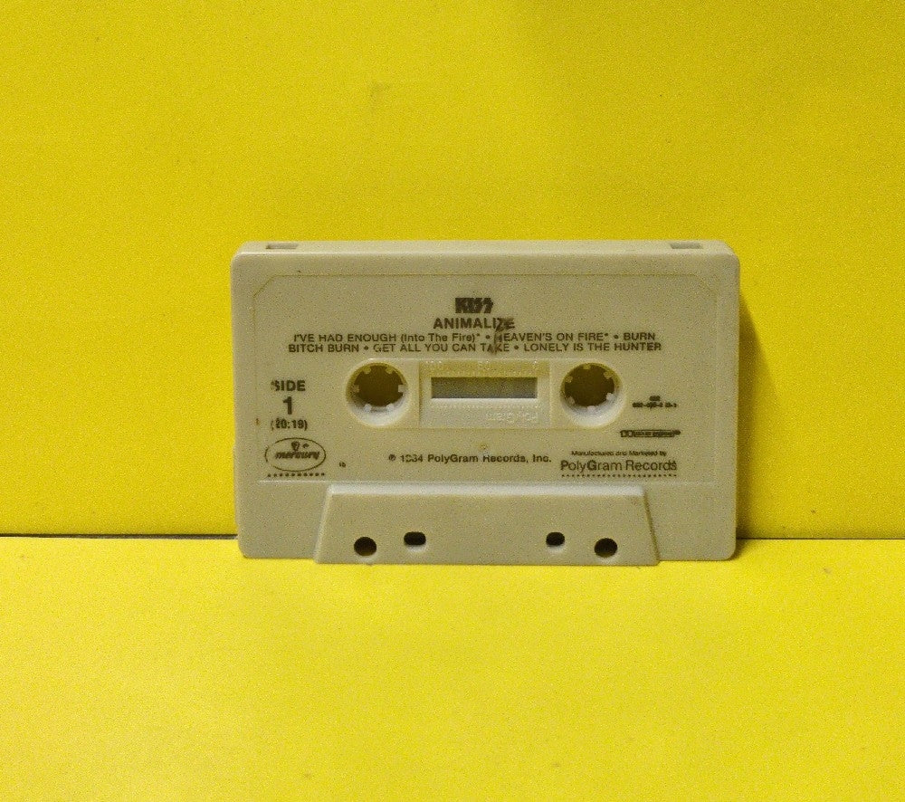 Kiss - Animalize - 1984 - 422 822 495-4 M-1 - Used - EX - Cassettes - Clear Case - Beige Tape Shell - "15"
