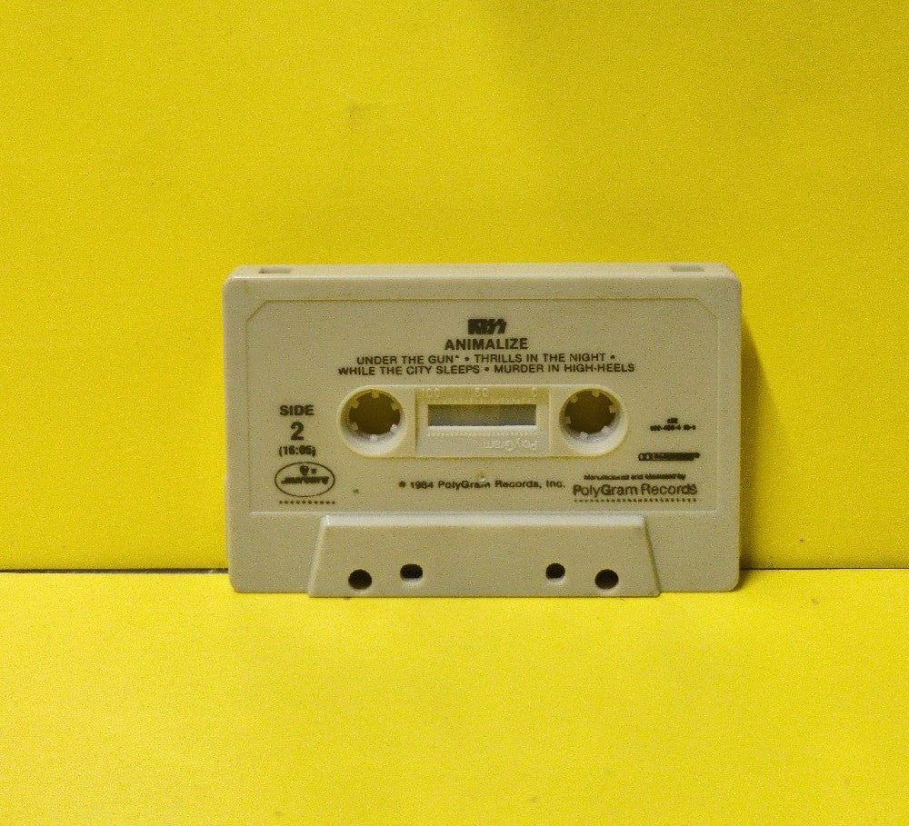 Kiss - Animalize - 1984 - 422 822 495-4 M-1 - Used - EX - Cassettes - Clear Case - Beige Tape Shell - "15"