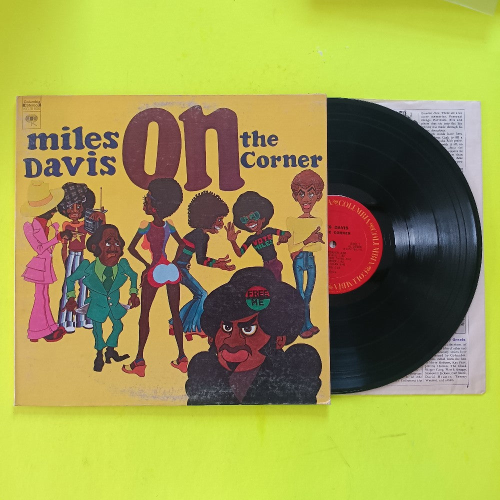 Miles Davis - On The Corner OG 1A/1A Stampers - 1972 - KC 31906 - Used - VG++ - Vinyl