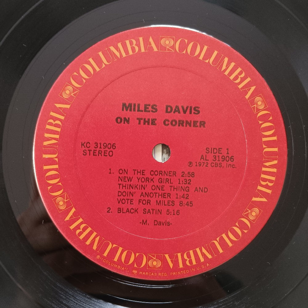 Miles Davis - On The Corner OG 1A/1A Stampers - 1972 - KC 31906 - Used - VG++ - Vinyl