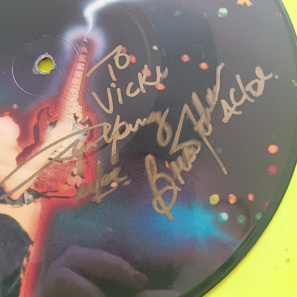 AC/DC - Thunderstruck SIGNED 7" ANGUS & BRIAN JOHNSON - 1990 - B8907P - Used - Used - Vinyl